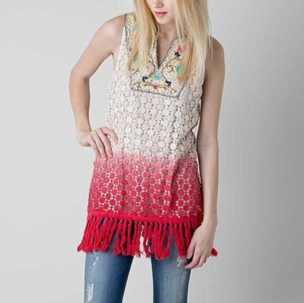 Gimmicks by BKE Fringe Crochet Embroidered Tunic